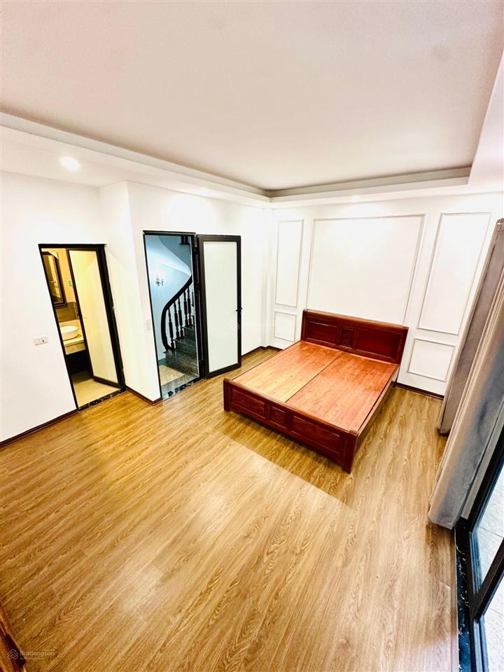 Bán nhà riêng tại phúc lợi, 6,8 tỷ, 35 m2, 3pn, 4wc, 5 tầng, 5.1m mặt tiền. nhà đẹp, ô tô đỗ cửa