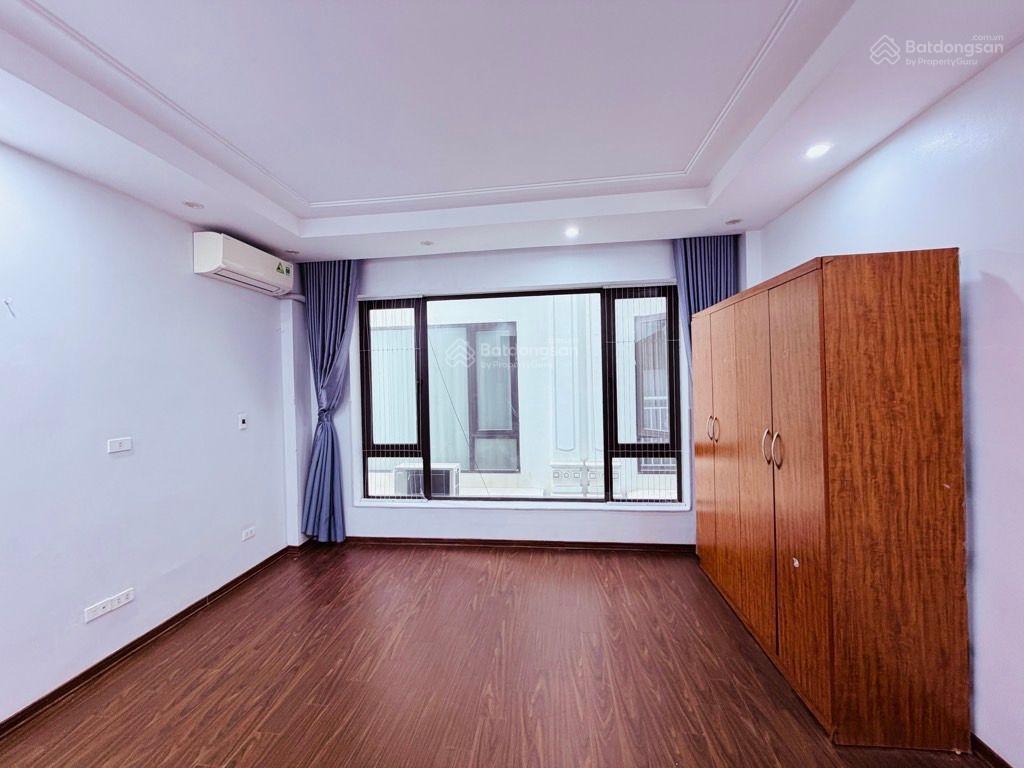 Bán nhà bồ đề, long biên 36m, 5 tầng giá 8.2 tỷ. ô tô, full nội thất, gần hồ