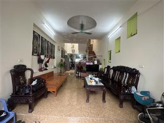 Bán nhà bát khối, long biên 60m2, 3 tầng, mặt tiền 4m giá 5,8 tỷ. nhà dân xây, diện tích rộng