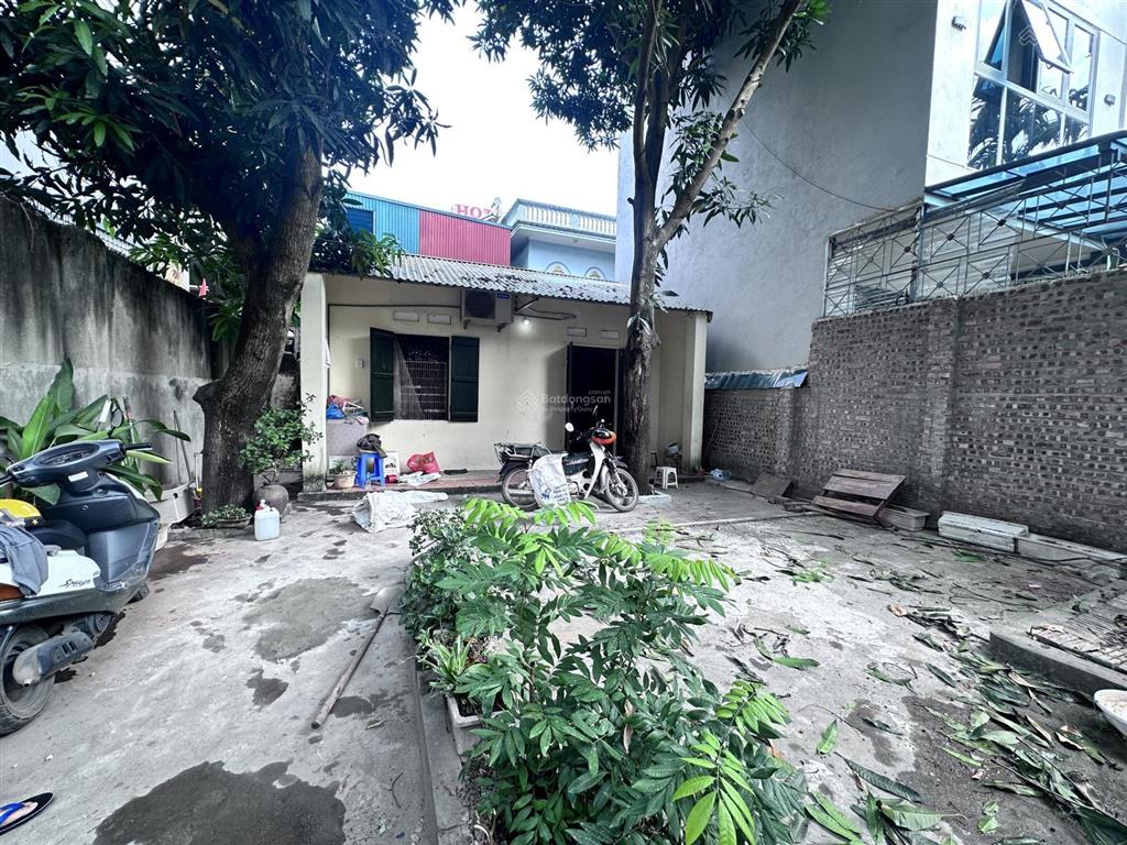 Bán nhà thạch bàn, long biên 110m2, mặt tiền 7.5m giá 14 tỷ, ô tô tránh, kinh doanh, lô góc