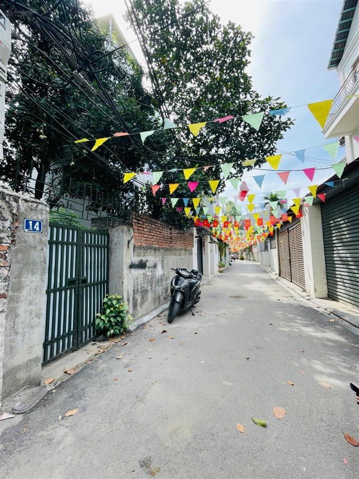 Bán nhà thạch bàn, long biên 110m2, mặt tiền 7.5m giá 14 tỷ, ô tô tránh, kinh doanh, lô góc