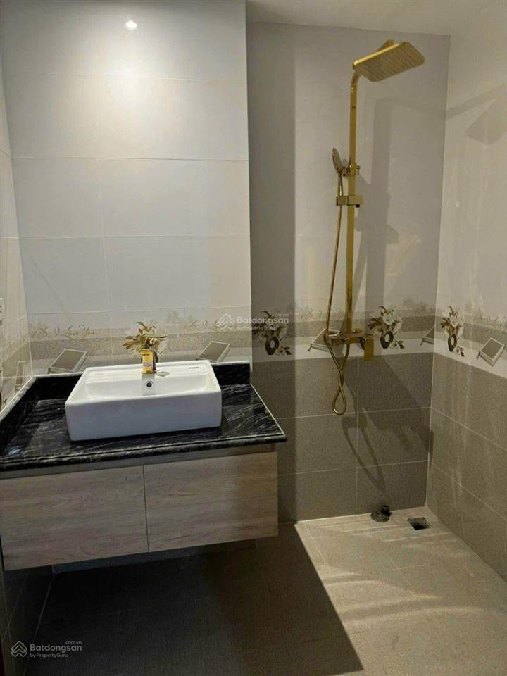 Cho thuê căn hộ dịch vụ 60m2, 1 ngủ, 1 khách giá 7 triệu full nội thất, sân phơi riêng
