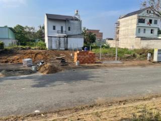 Chủ định cư nước ngoài gửi bán miếng đất có thổ cư 750m2  sổ hồng, gần sông gần ql13