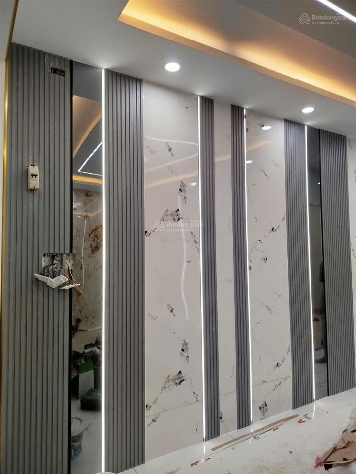 Bán căn nhà 1 trệt 1 lầu 101m2 gần sông sg, cách ql13 chưa tới 1km, gần cầu phú long và sông sg
