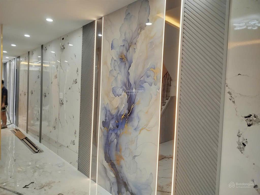 Bán căn nhà 1 trệt 1 lầu 101m2 gần sông sg, cách ql13 chưa tới 1km, gần cầu phú long và sông sg