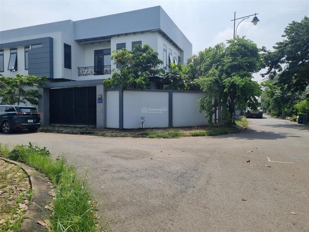 Cần bán 140m2(5,3 x 25,5) gần chợ nông sản thủ đức, shr, có thổ cư,p.vĩnh phú, thuận an, bình dương