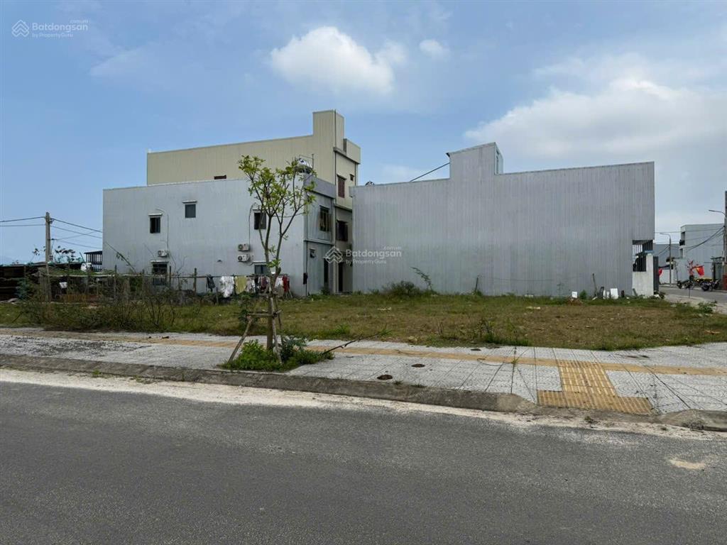 Chính chủ gửi bán lô đất đường 7m5 thông đường 15m ngay cạnh lumia hải vân  đà nẵng