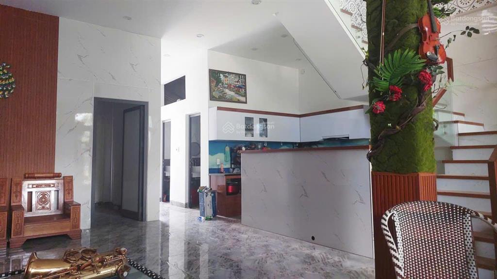 Bán nhà 2 mê tại hòa liên dt 196m2. bên hông chợ sát trường học, giá rẻ.  0968 678 ***