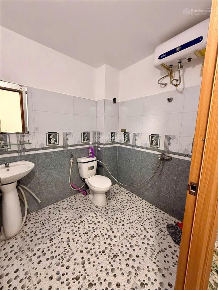Nhà 2 tầng ngay chợ hòa khánh full nội thất giá 3,69 tỷ.  0968 678 ***