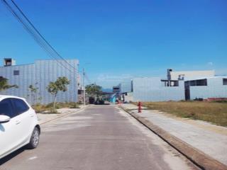 Vị trí gần ngay các khu đô thị lớn. đường 7m5 mà giá chỉ 2,79 tỷ.  0968 678 ***