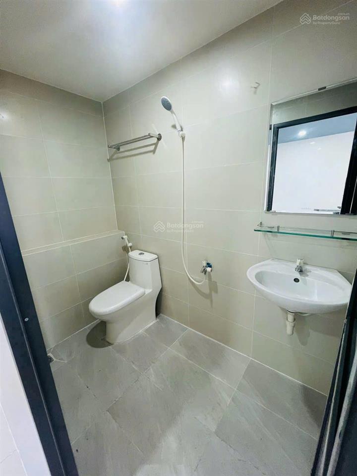 Nhà 6tr  2pn  trệt lửng  kdc hưng phú  sân đậu ô tô  dt 6x7,5m + 6x4,5m