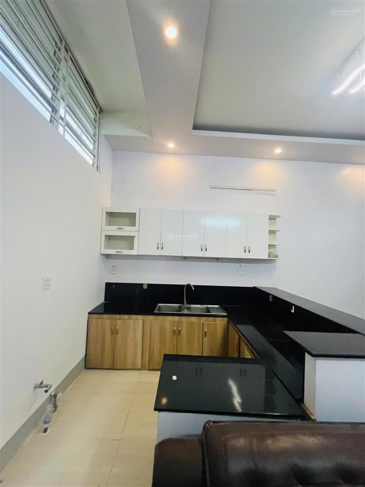 Nhà 9tr  2pn  trệt lửng  đầu kdc hưng phú  lộ 16m  vị trí đẹp  ko ngập