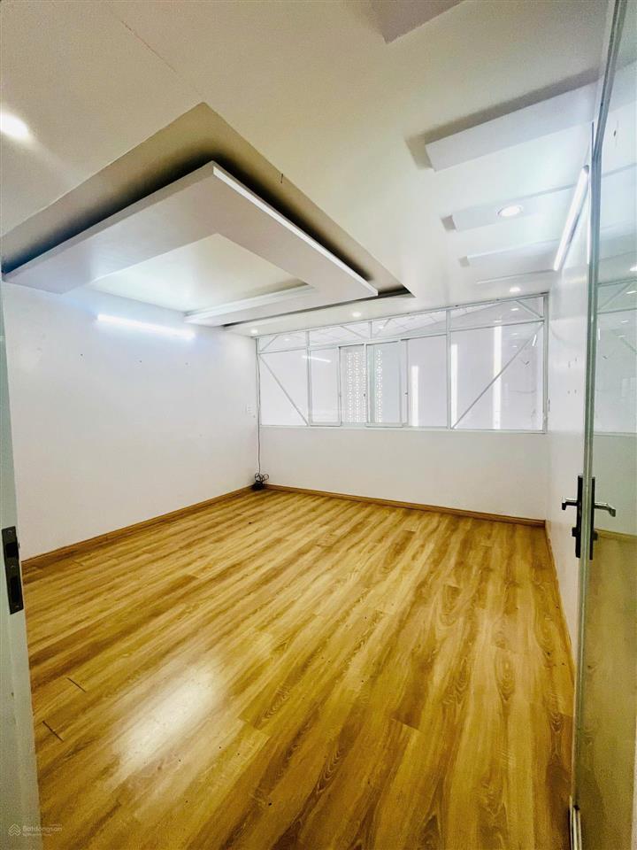 Nhà 9tr  2pn  trệt lửng  đầu kdc hưng phú  lộ 16m  vị trí đẹp  ko ngập
