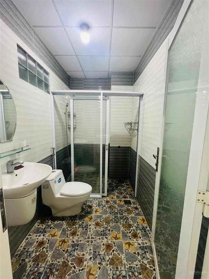 Nhà 9tr  2pn  trệt lửng  đầu kdc hưng phú  lộ 16m  vị trí đẹp  ko ngập