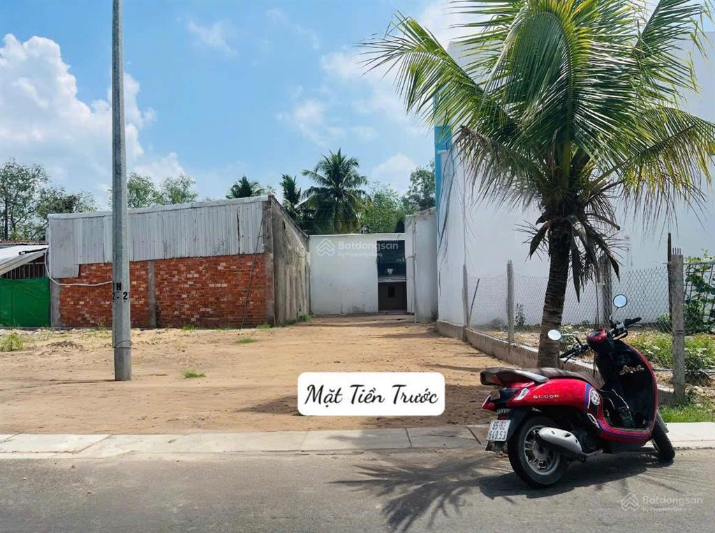 Nhà mặt tiền cho thuê 7,5tr  6,2x40m  2 mặt tiền  kdc nam long ii central lake  sân rộng