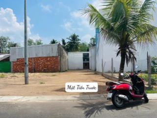 Nhà mặt tiền cho thuê 7,5tr  6,2x40m  2 mặt tiền  kdc nam long ii central lake  sân rộng