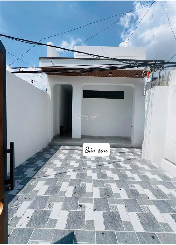Nhà mặt tiền cho thuê 7,5tr  6,2x40m  2 mặt tiền  kdc nam long ii central lake  sân rộng