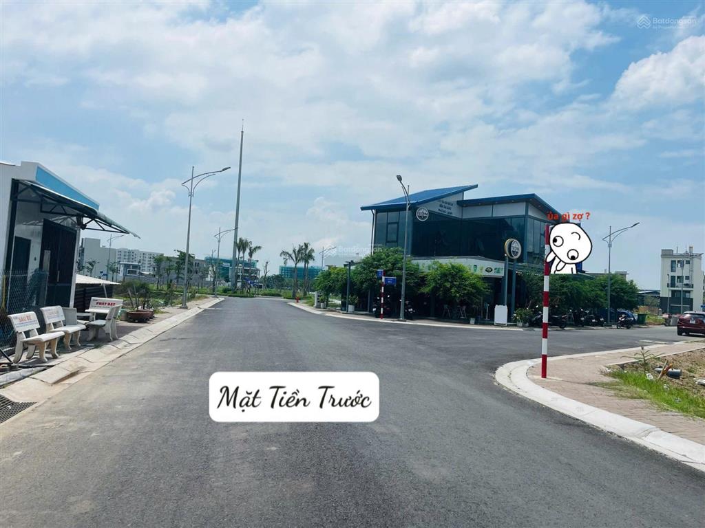 Nhà mặt tiền cho thuê 7,5tr  6,2x40m  2 mặt tiền  kdc nam long ii central lake  sân rộng