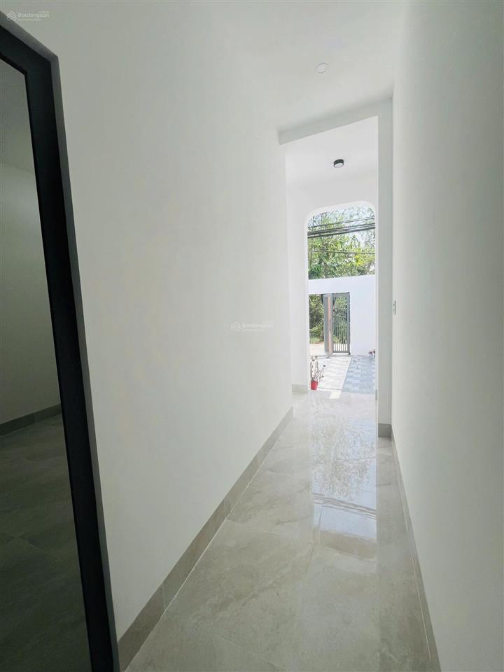 Nhà mặt tiền cho thuê 7,5tr  6,2x40m  2 mặt tiền  kdc nam long ii central lake  sân rộng