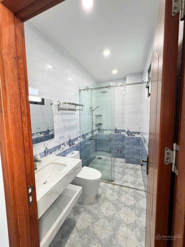 Nhà cho thuê mặt tiền kd 20tr  4pn  trệt 3 lầu  full nội thất  kdc văn hóa tây đô