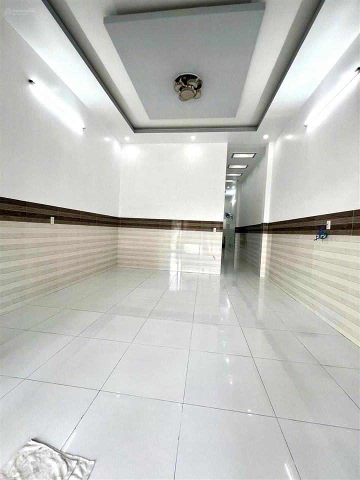 Nhà cho thuê 8tr  1pn  trệt rộng mới  kdc hưng phú  lộ 16m