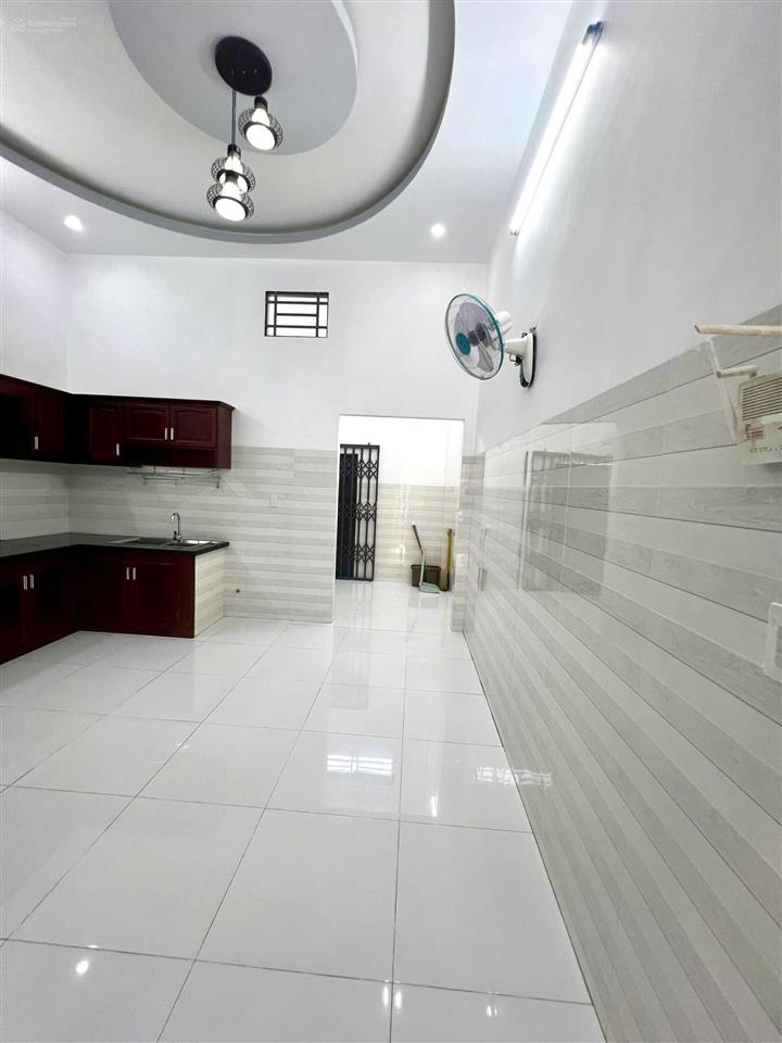 Nhà cho thuê 8tr  1pn  trệt rộng mới  kdc hưng phú  lộ 16m