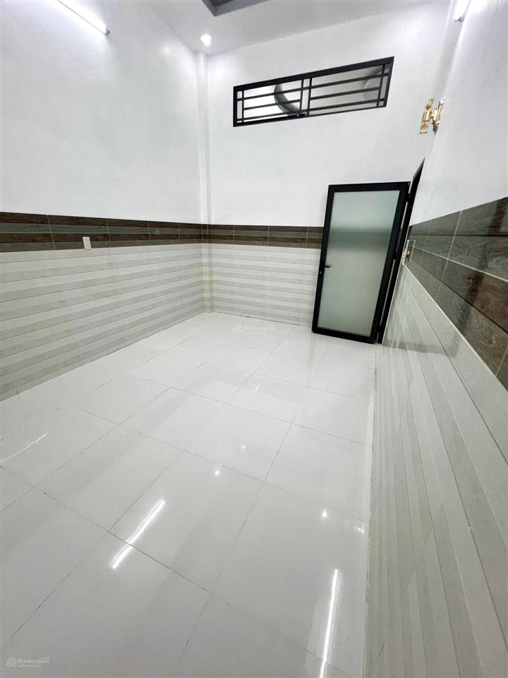 Nhà cho thuê 8tr  1pn  trệt rộng mới  kdc hưng phú  lộ 16m