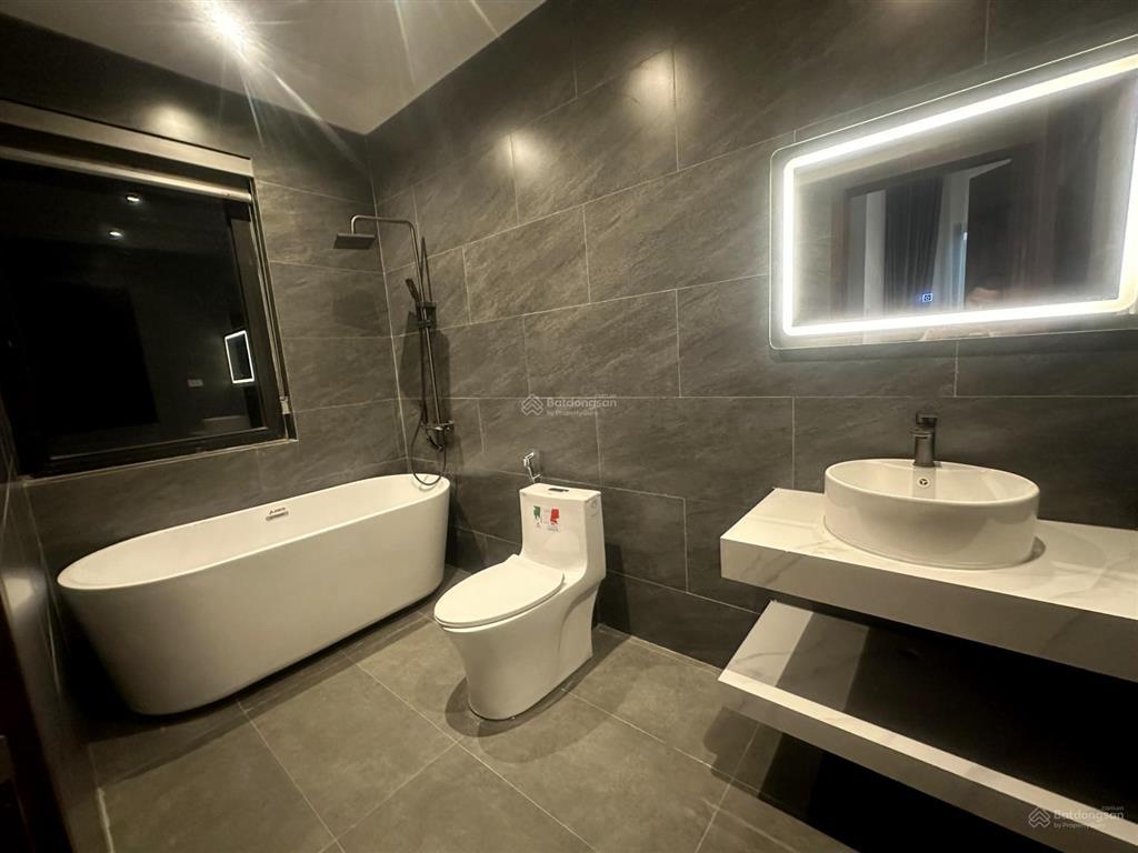 Chính chủ bán biệt thự song lập 120m2 trung tâm khu san hô, sát hồ tạo sóng, chung cư, công viên.