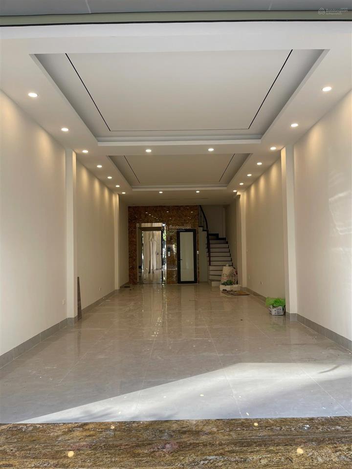 Bán nhà khu tái định cư gần aeon mall, 2 thoáng, 65m2, 7 tầng, mặt tiền 4.4m, giá 17 tỷ