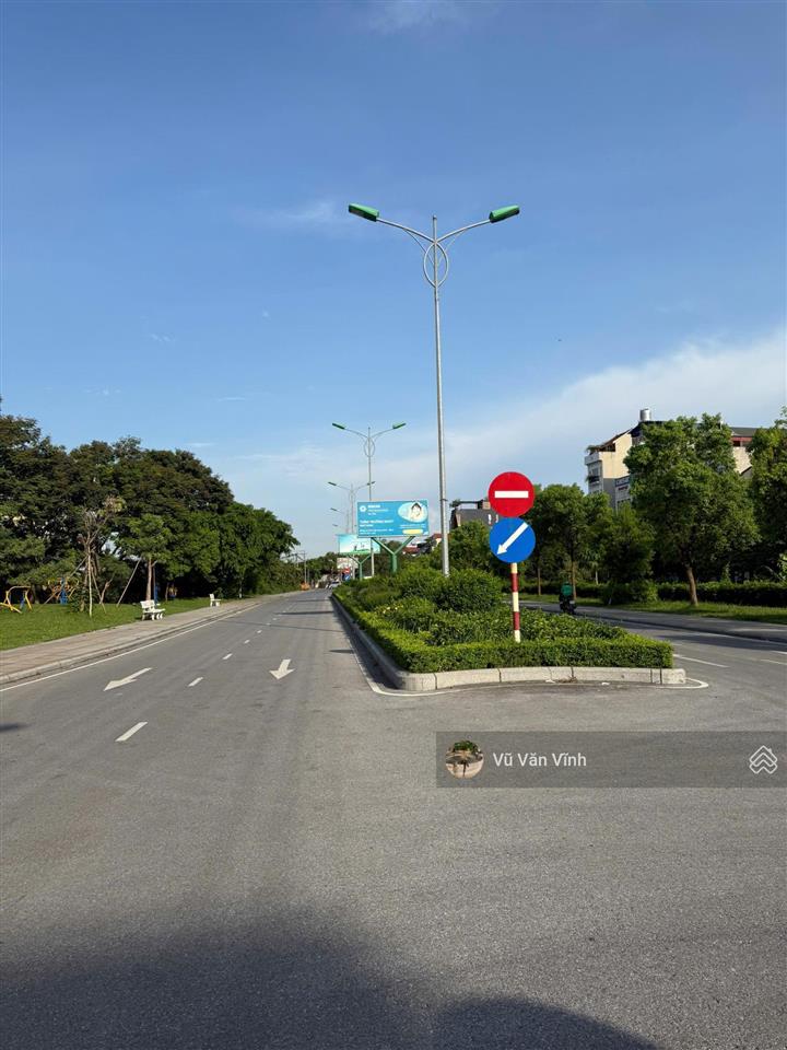 Bán đất khu quân đội 918, cạnh sân golf, ô tô tránh, vỉa hè rộng, 51m2, giá nhỉnh 12 tỷ.