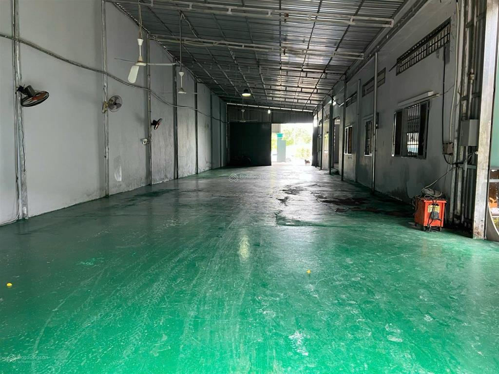 Bán kho xưởng (thuê 40tr 1/tháng) cần bán gấp về nước (đường xe 5 tấn, xưởng tân phú trung