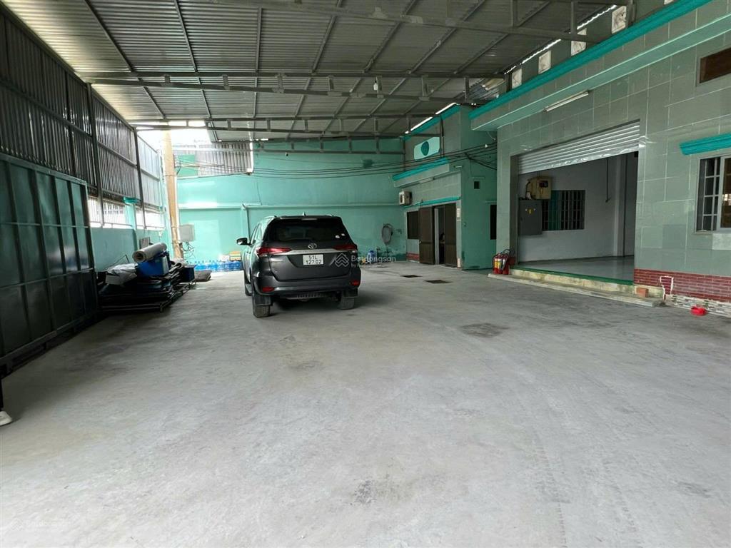 Bán kho xưởng (thuê 40tr 1/tháng) cần bán gấp về nước (đường xe 5 tấn, xưởng tân phú trung