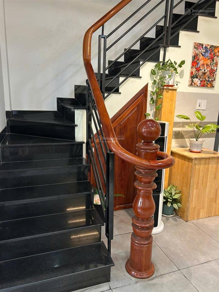 Chính chủ cần bán nhà nở hậu mặt tiền đường nguyễn hữu trí, ngay trung tâm xã tân nhựt mới