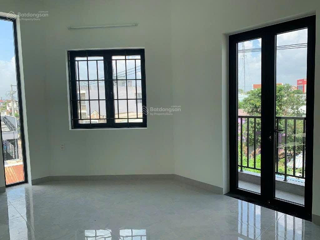 Giảm giá căn góc 2 mặt tiền long trường q9  3 tầng  kinh doanh tốt  104.6m2  7,3tỷ thương lượng