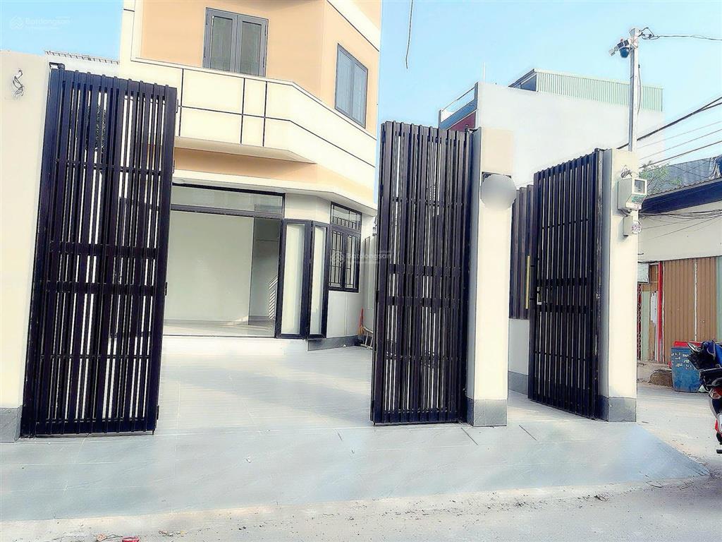 Giảm giá căn góc 2 mặt tiền long trường q9  3 tầng  kinh doanh tốt  104.6m2  7,3tỷ thương lượng