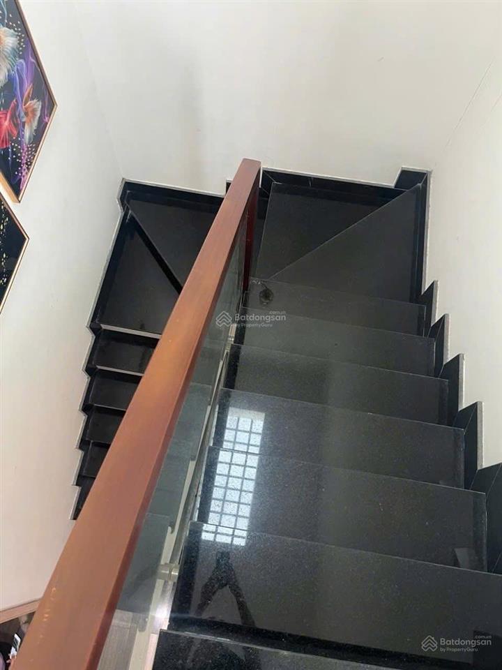 Giảm giá căn góc 2 mặt tiền long trường q9  3 tầng  kinh doanh tốt  104.6m2  7,3tỷ thương lượng