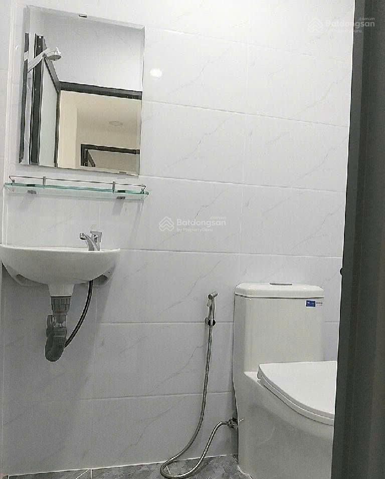 Nhà giá rẻ quận 2mặt tiền kinh doanh tốt64m22tầng3pnsổ riênggần chợngay lê văn thịnh6,7 tỷ