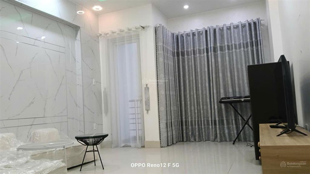 Mặt tiền lê văn thịnh q275m2, 3pn, 4wc,4 tầng hoàn công đủ tặng nội thất10,4 tỷhiếm