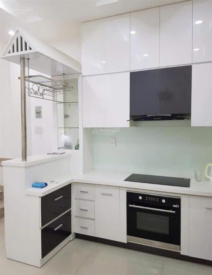 Mặt tiền lê văn thịnh q275m2, 3pn, 4wc,4 tầng hoàn công đủ tặng nội thất10,4 tỷhiếm