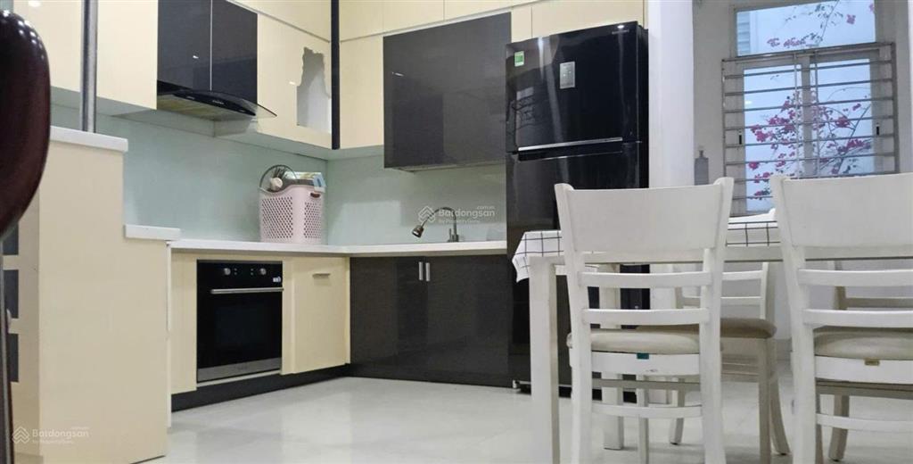 Nhà mât tiền thiết kế hiện đạinội thất sang trọng3 tầnghoàn cônglê văn thịnhq210,2 tỷ tl