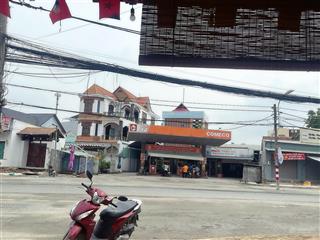 Nhà mât tiền thiết kế hiện đạinội thất sang trọng3 tầnghoàn cônglê văn thịnhq210,2 tỷ tl