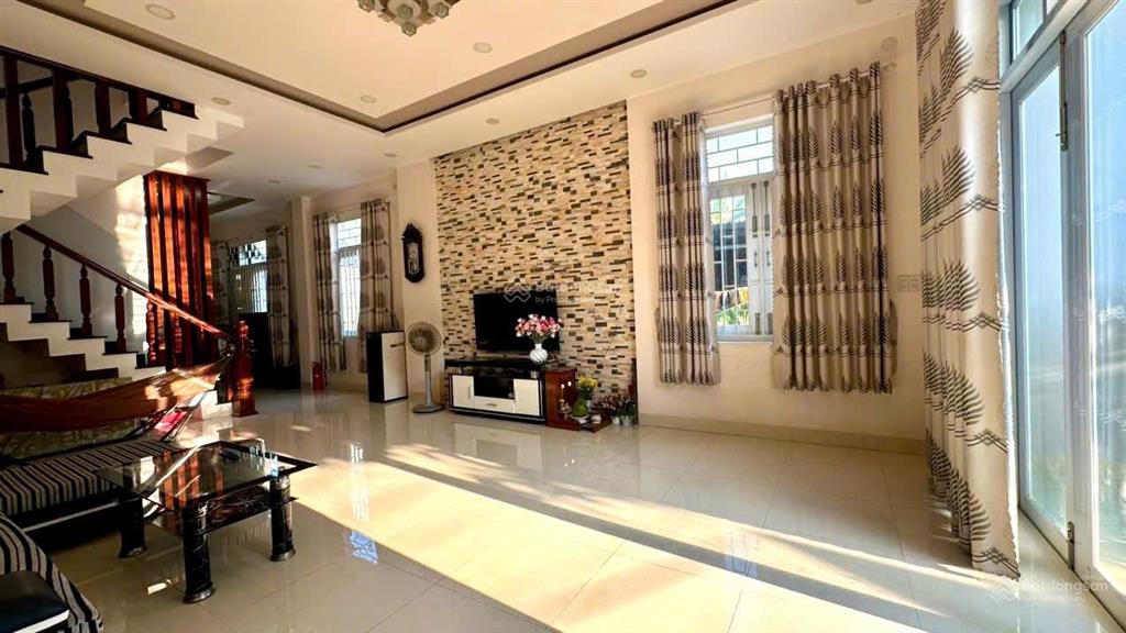 Nhà 3 tầng gần biển hẻm phạm văn đồng