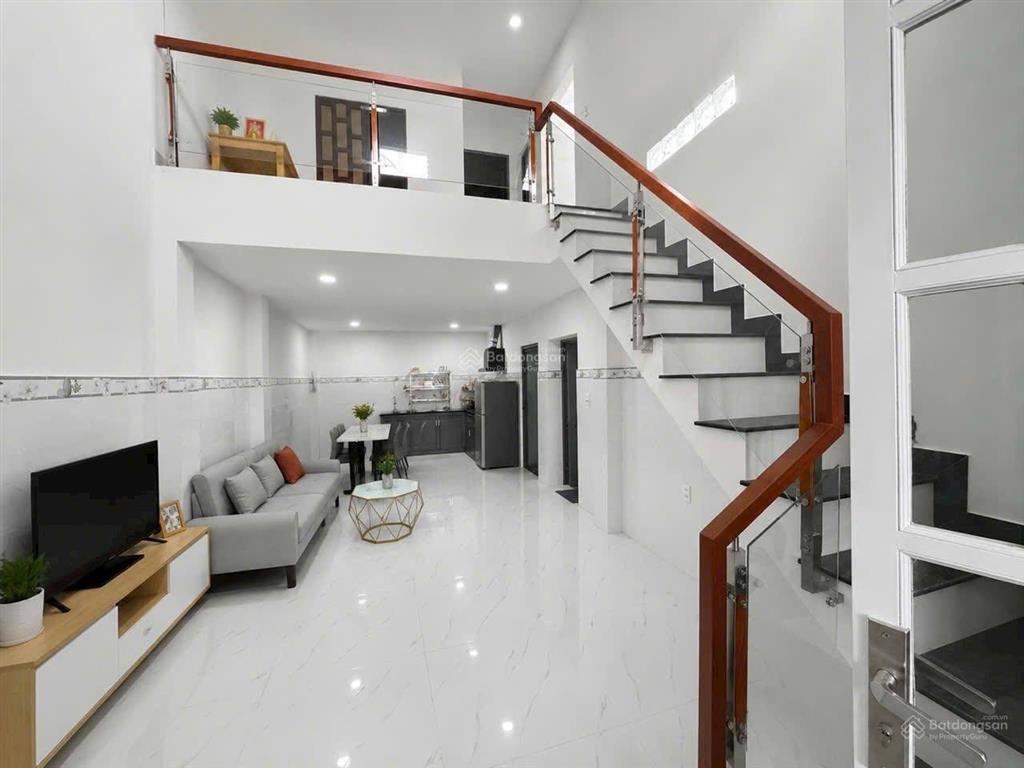 Bán nhà mặt tiền đường số lê văn việt  xe hơi ngủ trong nhà  gần vincom quận 9  chỉ 5,5 tỷ