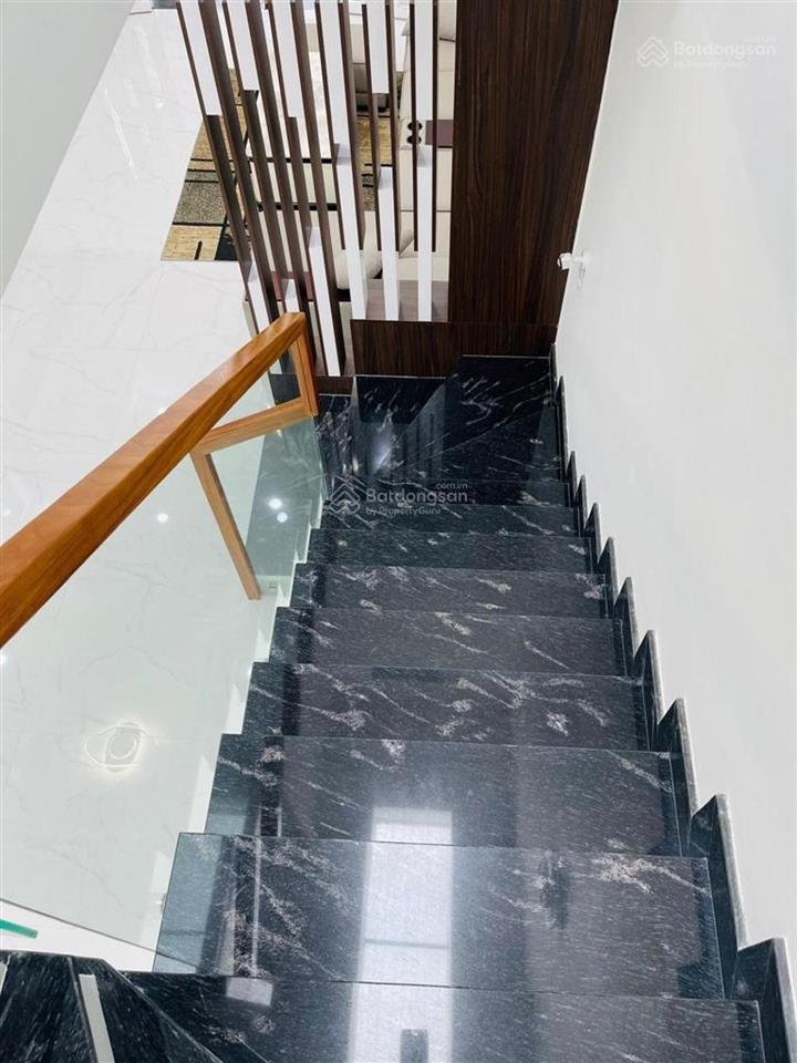 Bán nhà xe hơi đổ cửa chu văn an 5x18 1 lầu giá chỉ 12 tỷ