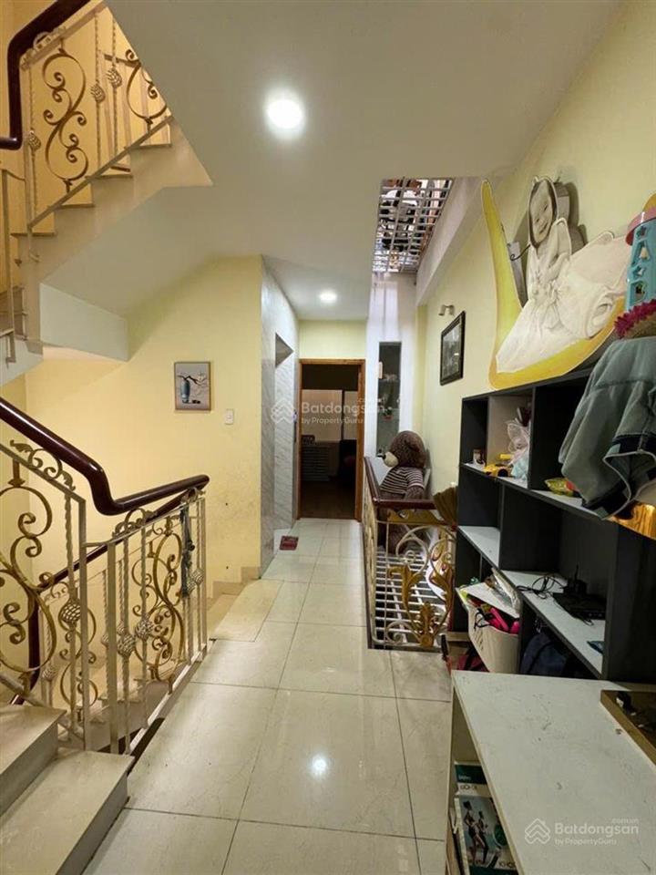 Ô tô ngủ trong nhà nhà bán bình thạnh. 4x18m, 6 tầng có thang máy