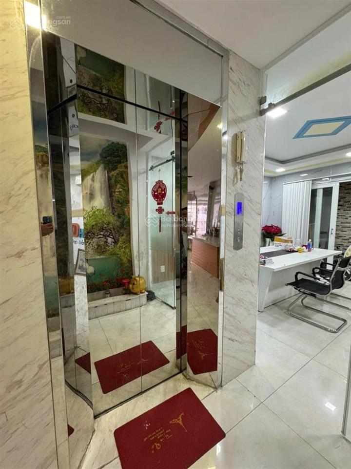 Ô tô ngủ trong nhà nhà bán bình thạnh. 4x18m, 6 tầng có thang máy