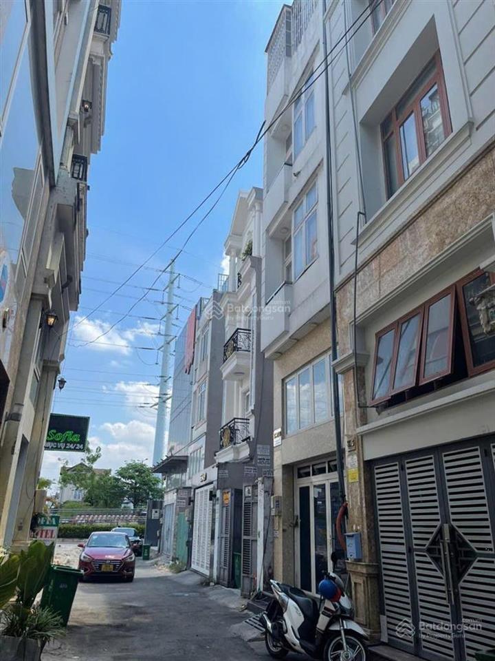 Ô tô ngủ trong nhà nhà bán bình thạnh. 4x18m, 6 tầng có thang máy