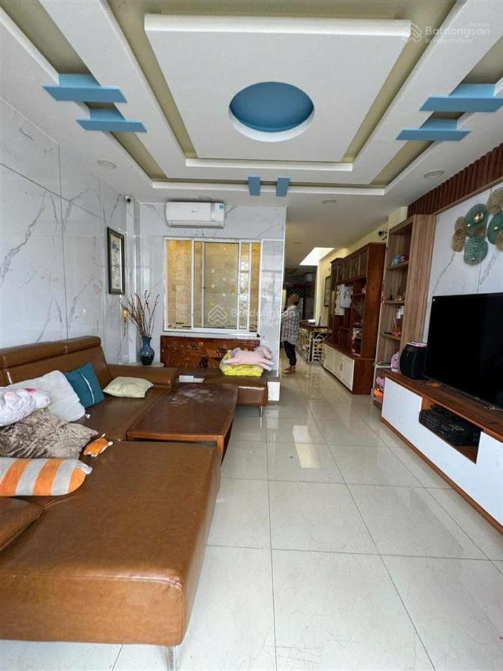 Ô tô ngủ trong nhà nhà bán bình thạnh. 4x18m, 6 tầng có thang máy