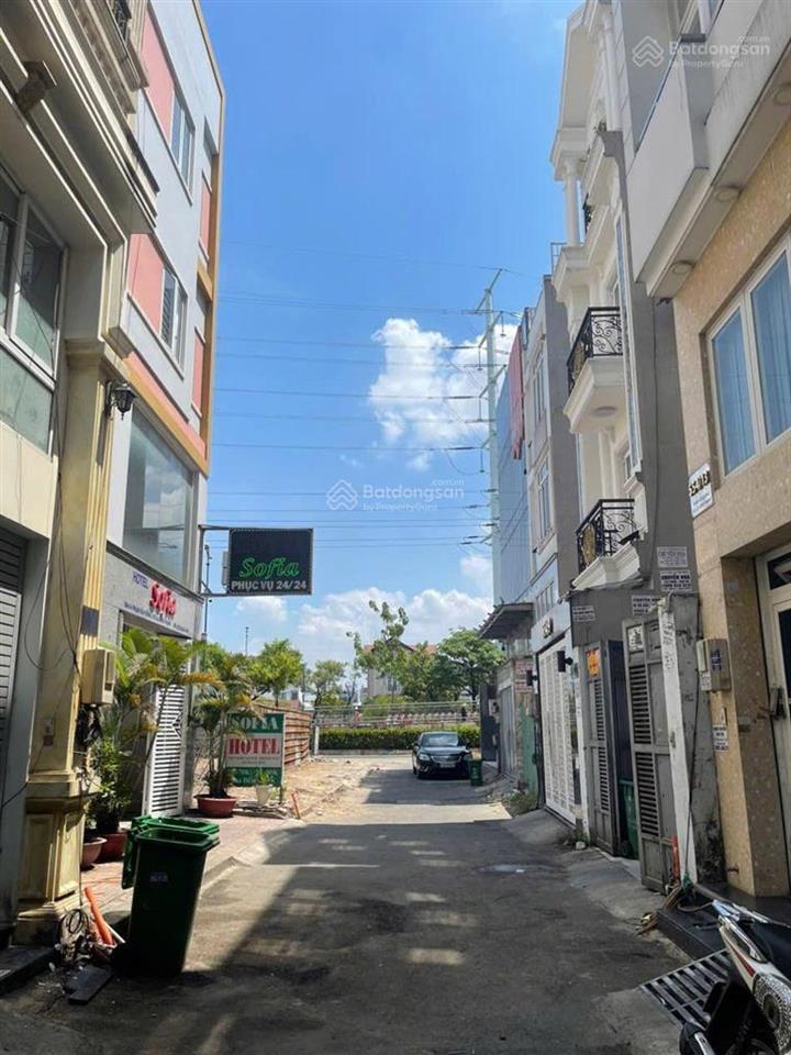 Ô tô ngủ trong nhà nhà bán bình thạnh. 4x18m, 6 tầng có thang máy