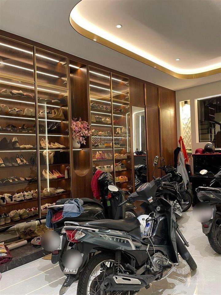 Sát mặt tiền bán nhà nơ trang long, 4x15m, lửng 2 lầu không cần sửa chữa